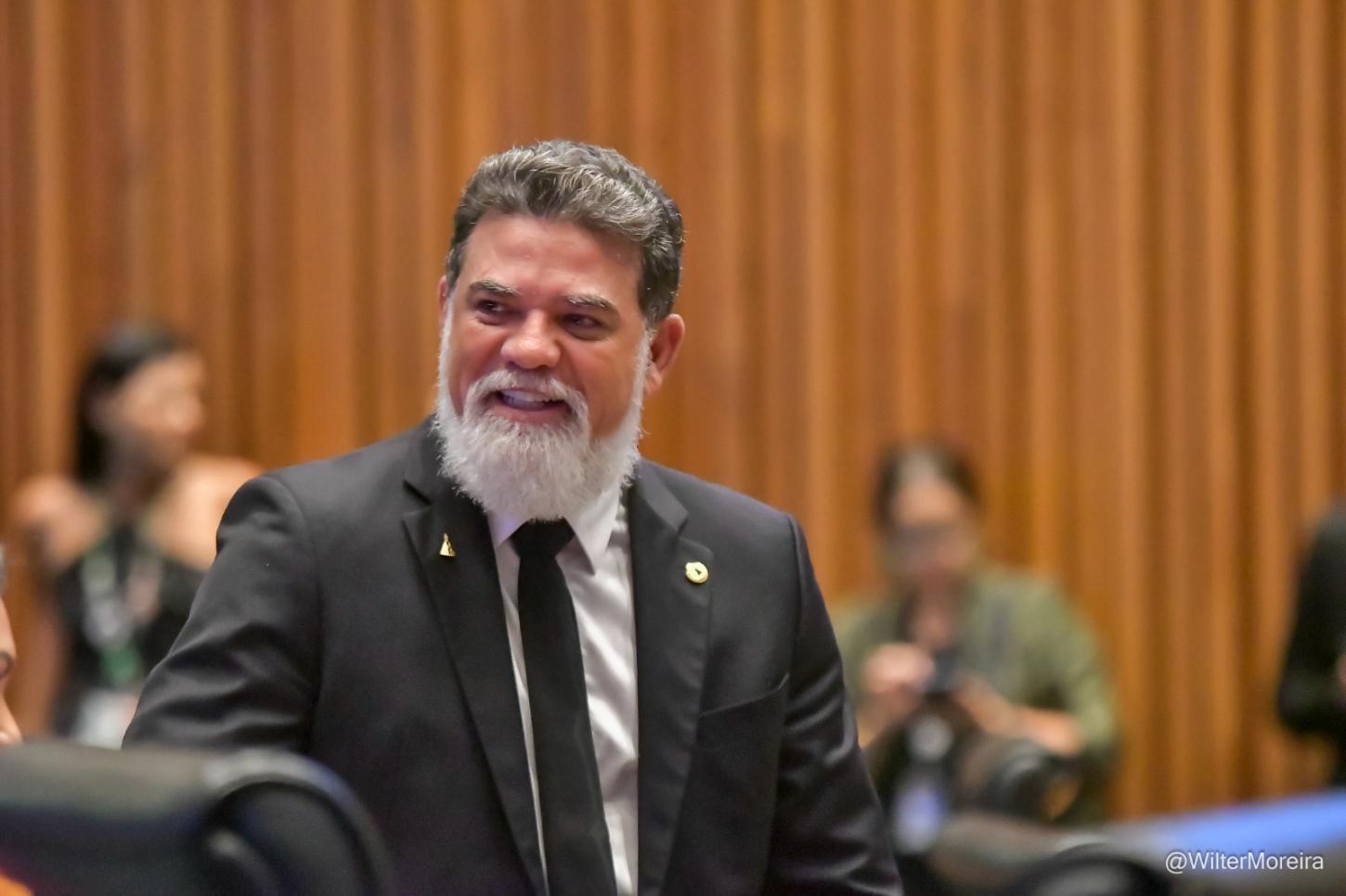 A Lei nº 7.889/2026, de autoria do deputado distrital Jorge Vianna, garante o fornecimento de Equipamentos de Proteção Individual (EPIs)