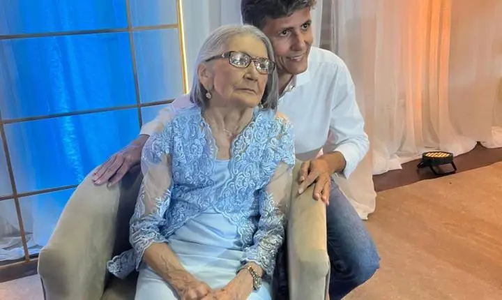 Celebração e Legado: Dona Zefinha Comemora 80 Anos em Carnaíba